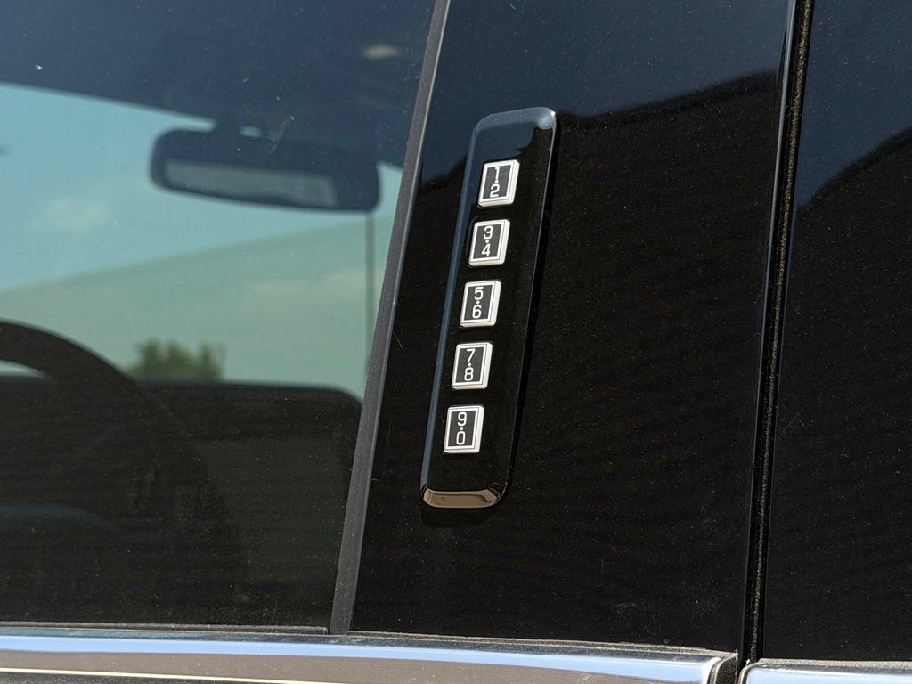 New 2026 Ford F350 King Ranch w/ FX4 Off-Road Package AWD/4WD image 13