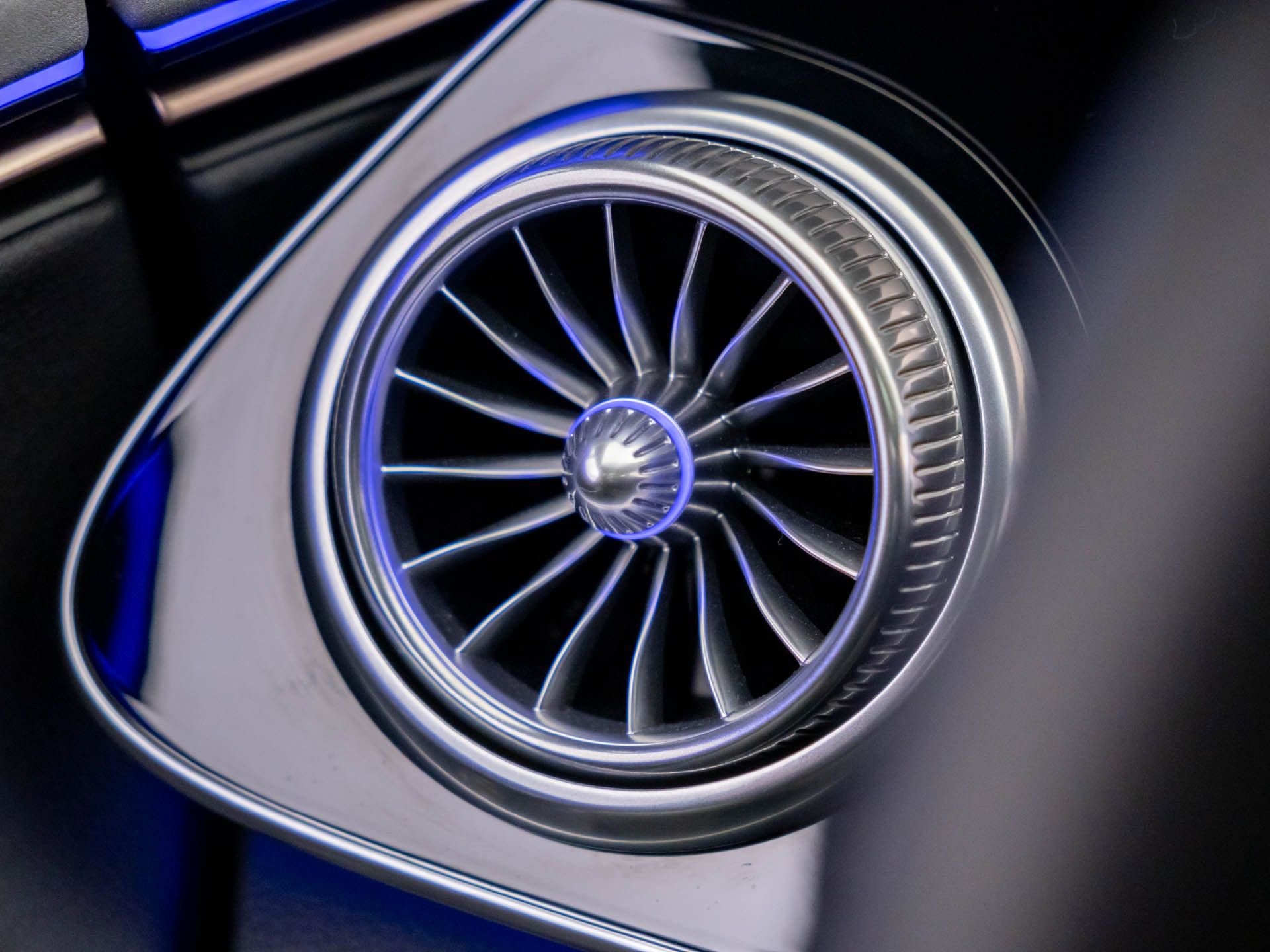 Certified 2023 Mercedes-Benz EQS 580 4MATIC Sedan image 37