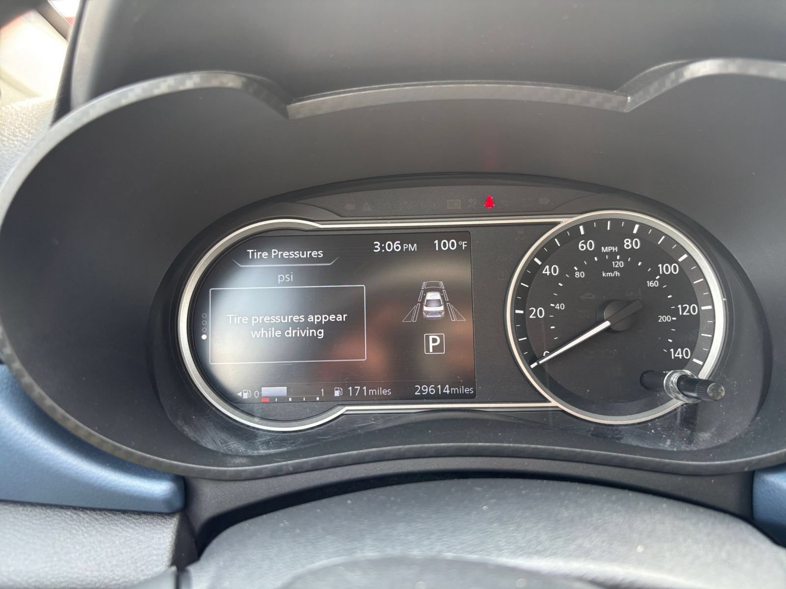 Used 2025 Nissan Versa SV FWD image 32