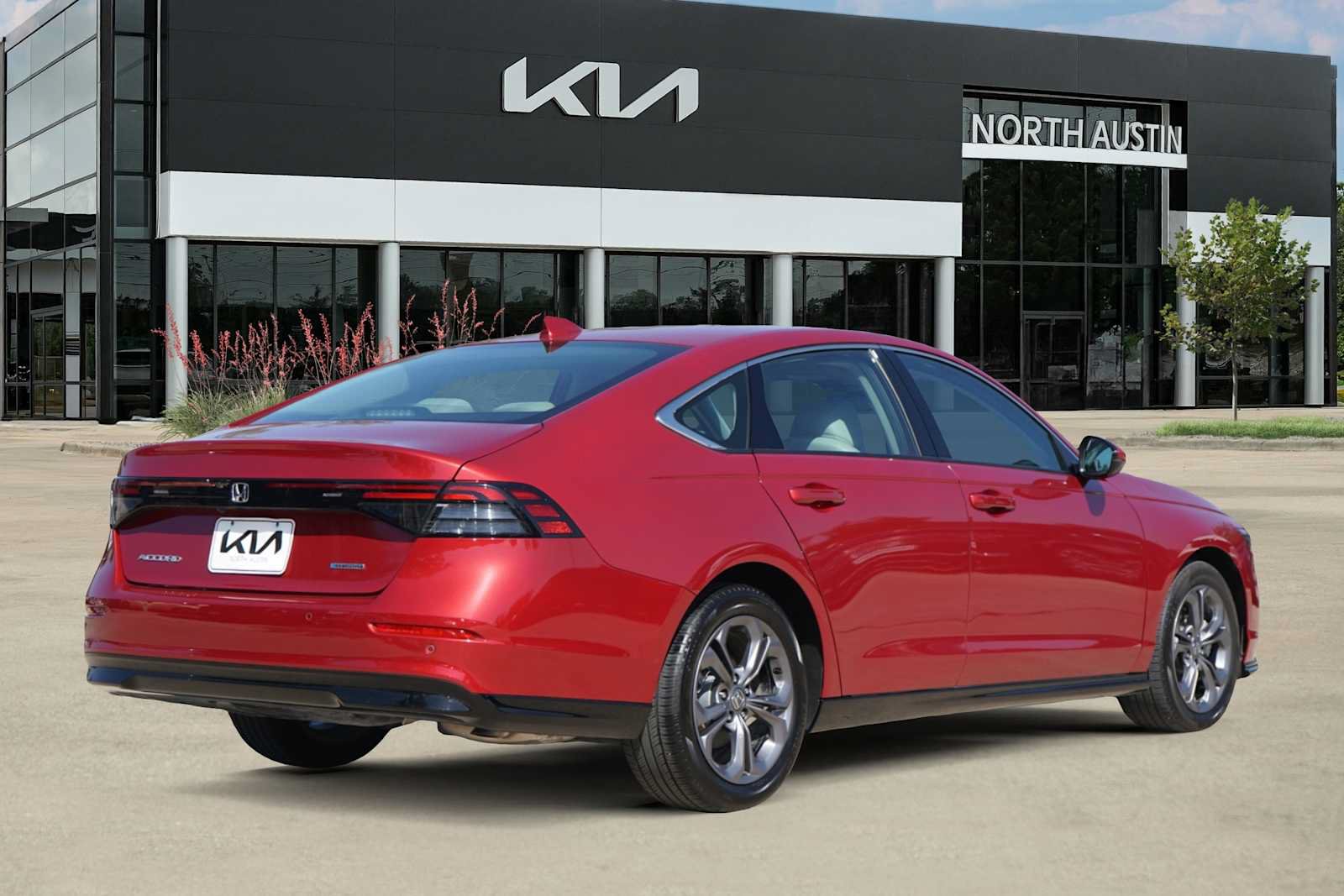 Used 2024 Honda Accord EX-L image 5