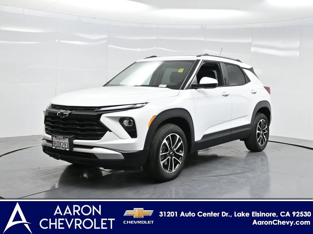 New 2025 Chevrolet TrailBlazer LT w/ Convenience Package AWD/4WD image 1