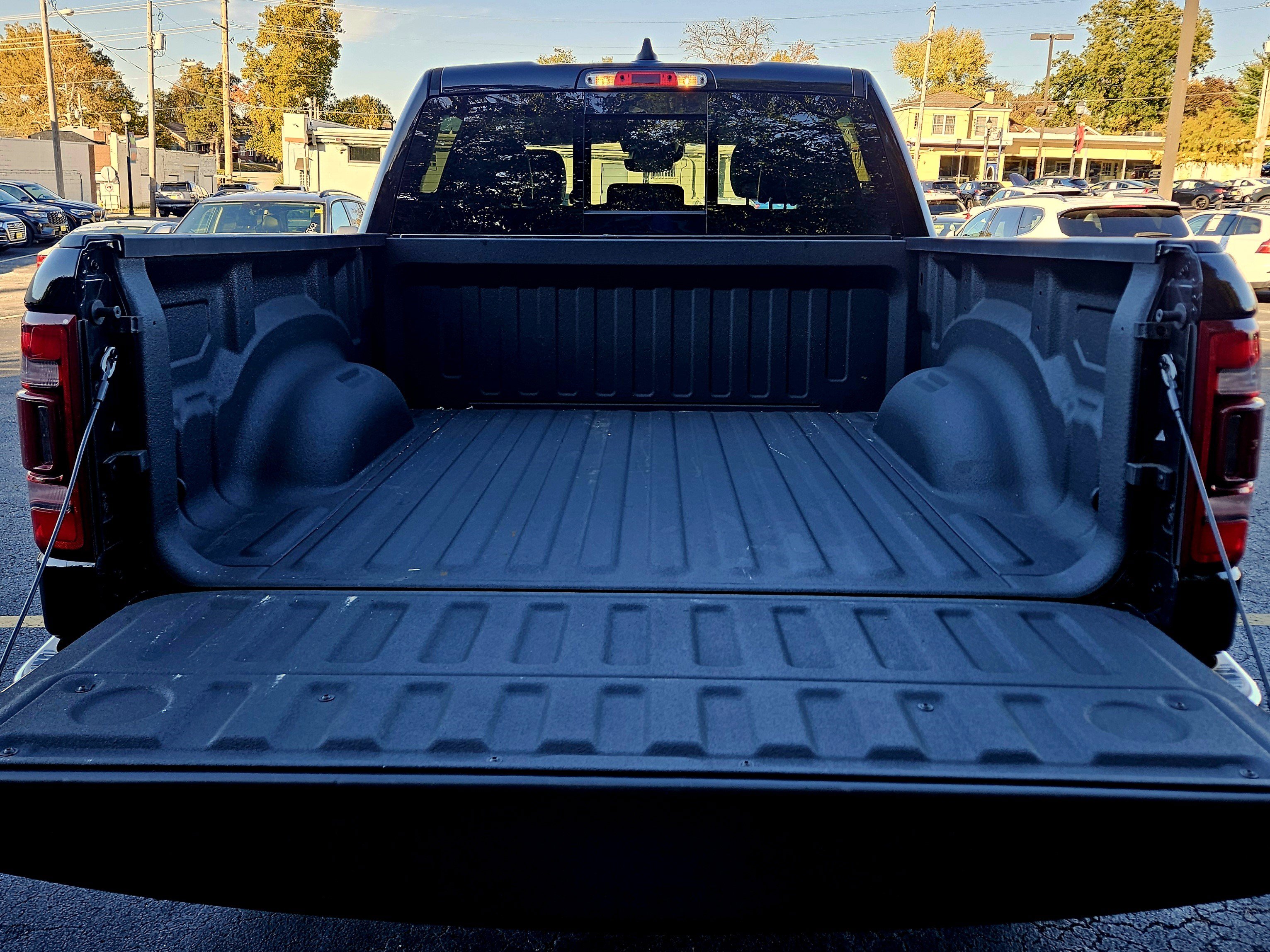 Used 2020 RAM 1500 Limited image 17