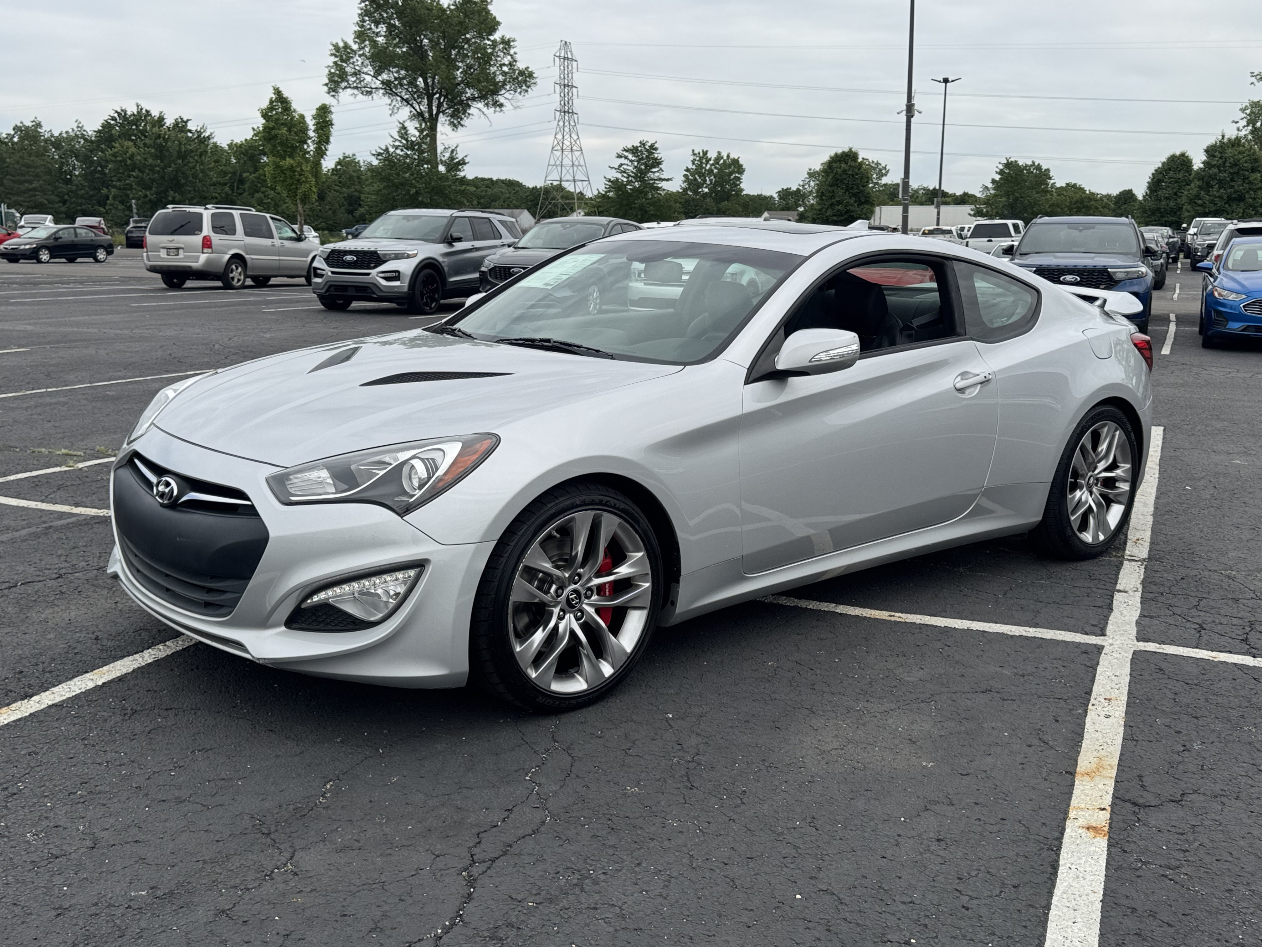 Used 2016 Hyundai Genesis Coupe 3.8 RWD image 32