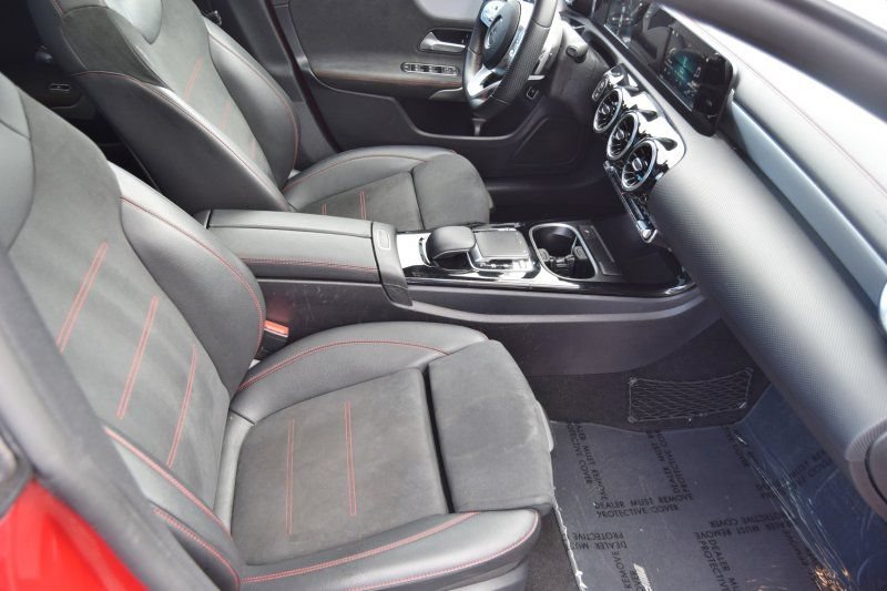 Used 2020 Mercedes-Benz CLA 250 image 21