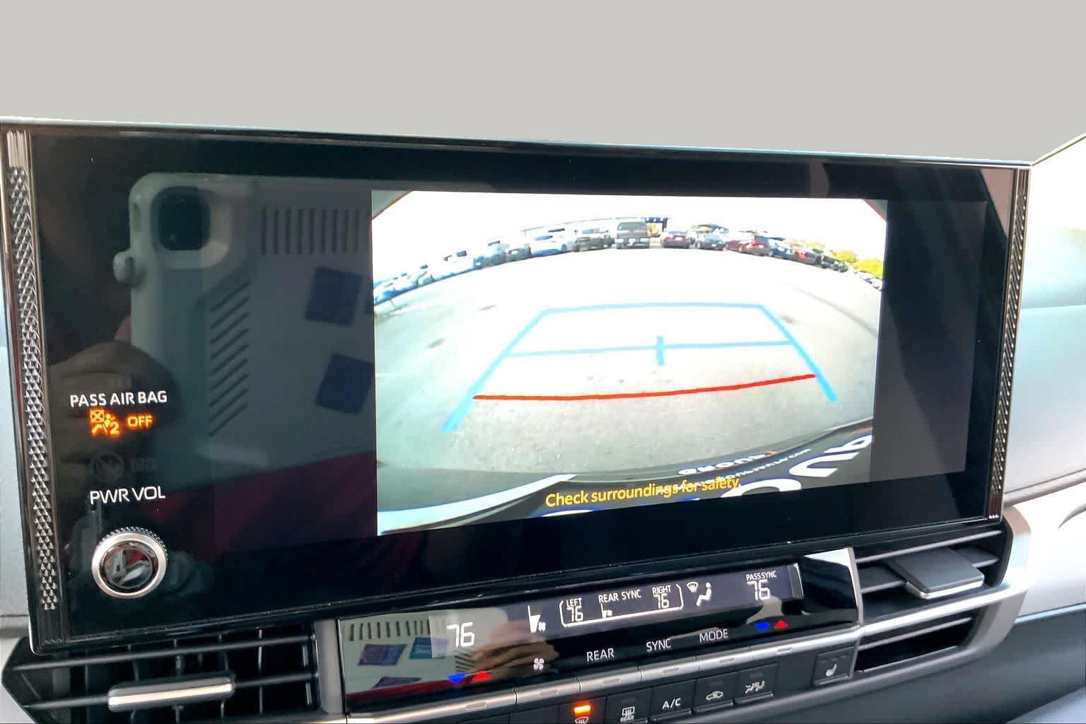 Used 2025 Toyota Sienna XLE FWD image 27