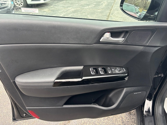 Used 2021 Kia Sportage EX w/ EX Technology Package image 11