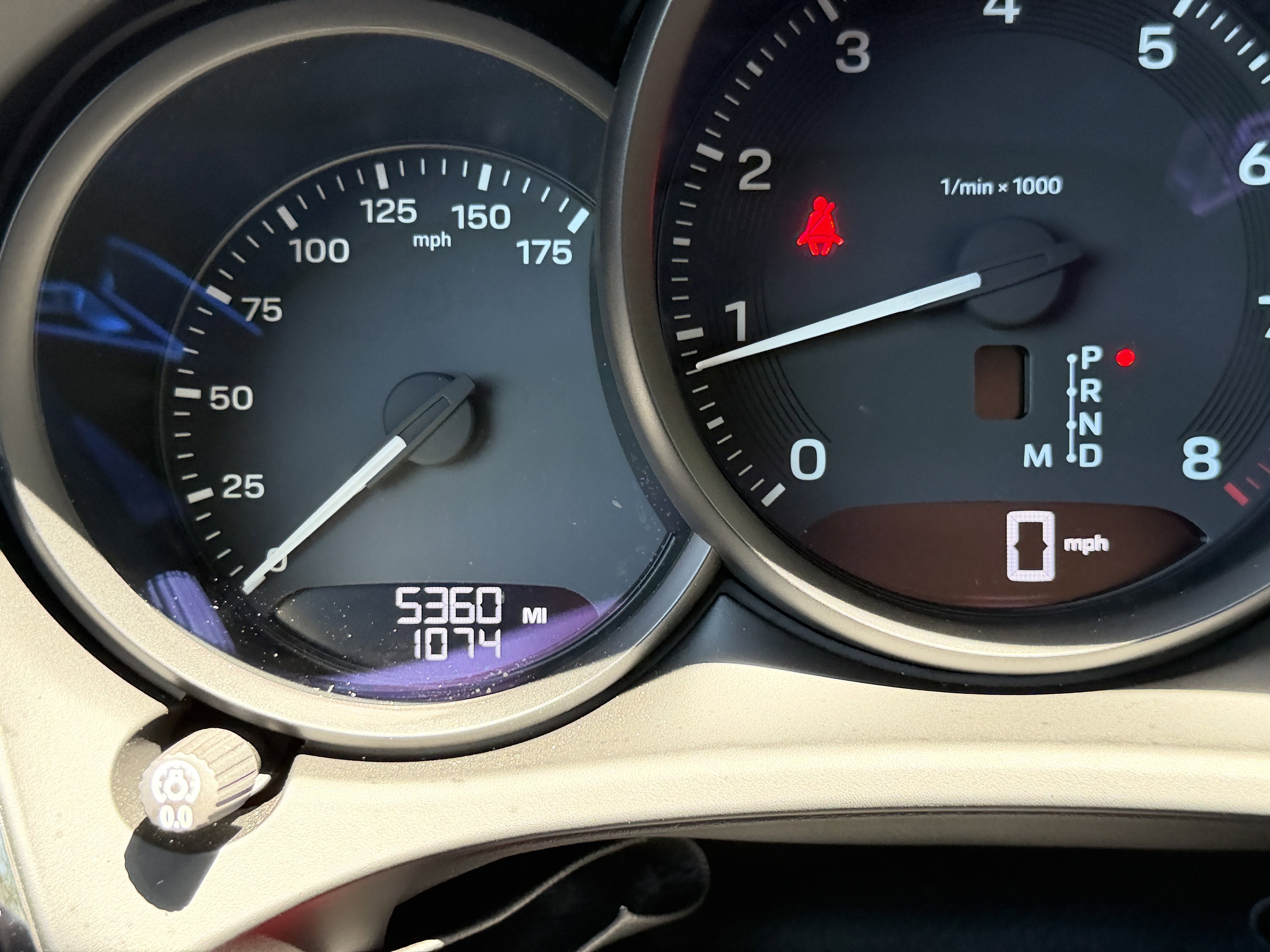 Certified 2025 Porsche Macan image 38