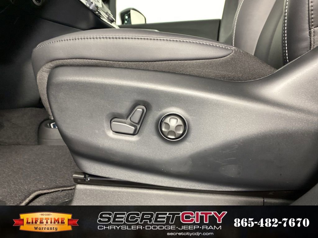 New 2026 Chrysler Pacifica Select image 14