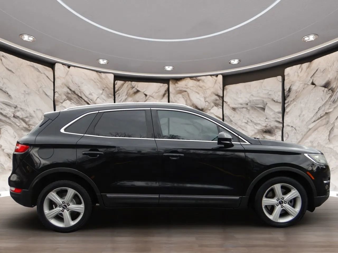 Used 2016 Lincoln MKC Premiere image 5