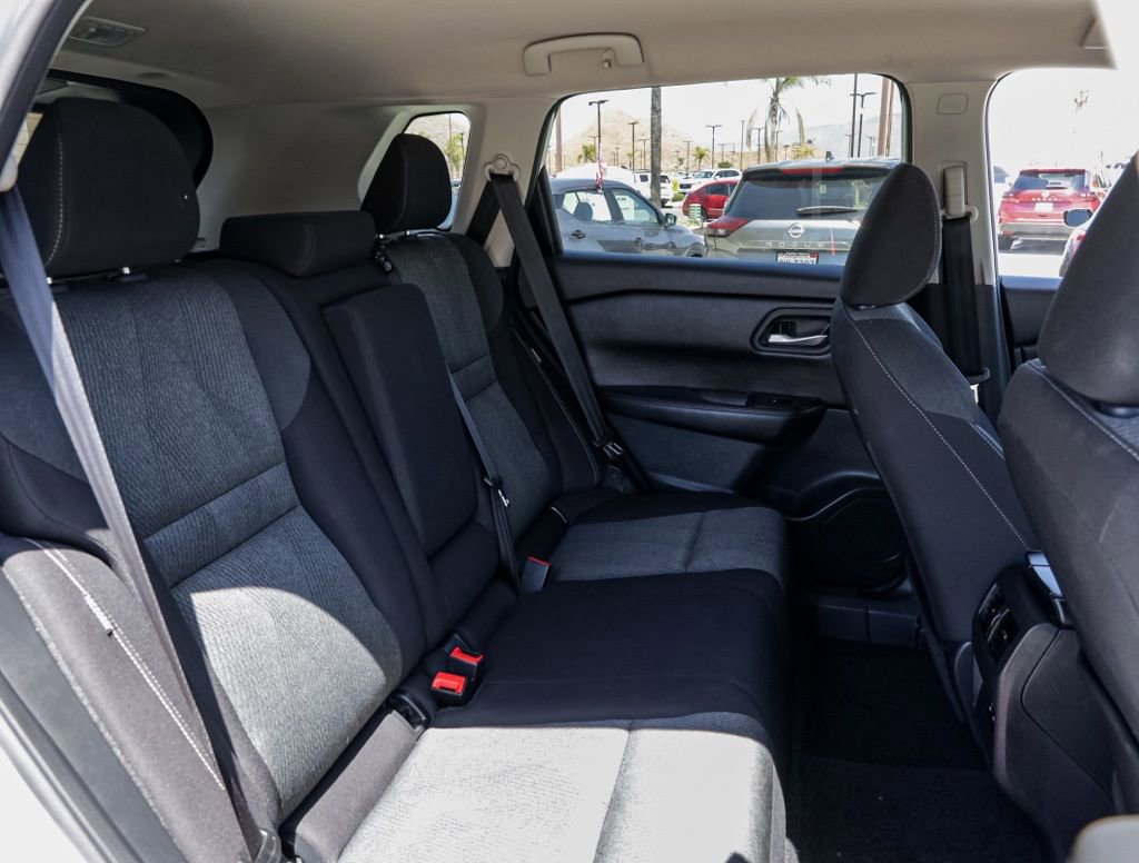 Used 2024 Nissan Rogue SV FWD image 20