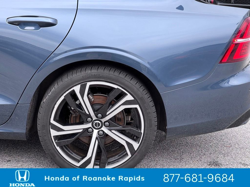 Used 2024 Volvo S60 B5 Core image 34