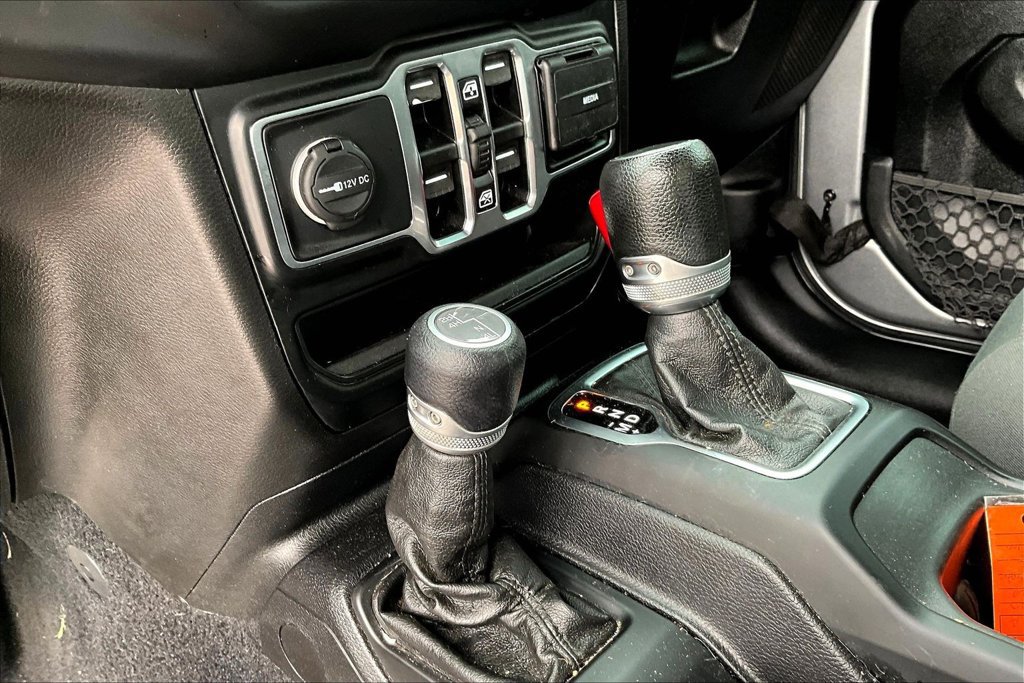 Used 2020 Jeep Gladiator Sport w/ Quick Order Package 24S AWD/4WD image 16