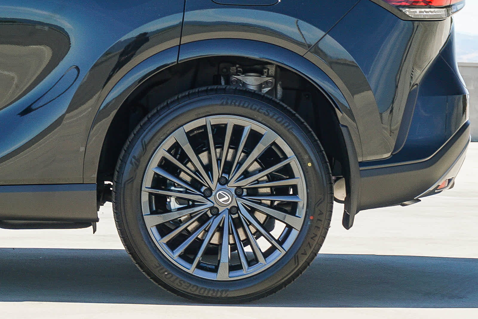 New 2026 Lexus RX 450h AWD image 16