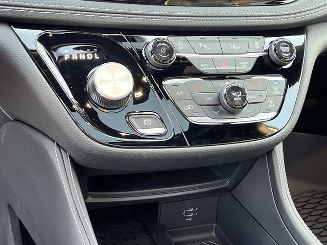 New 2026 Chrysler Pacifica Limited w/ S Appearance Package AWD/4WD image 27