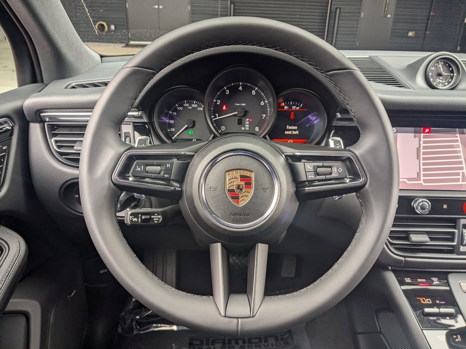 Used 2025 Porsche Macan image 15