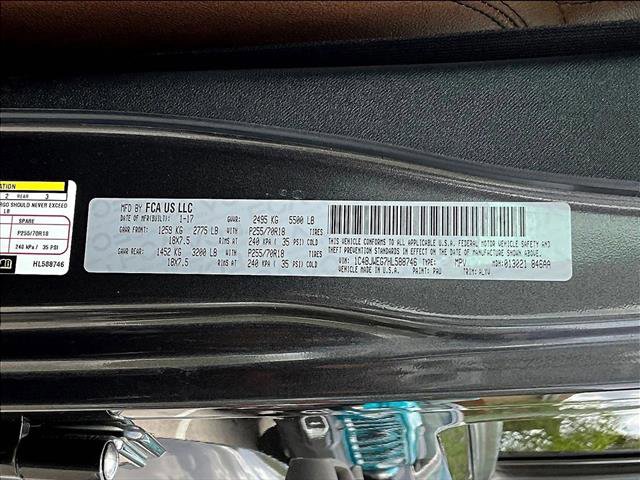 Used 2017 Jeep Wrangler Unlimited Sahara w/ Connectivity Group image 30