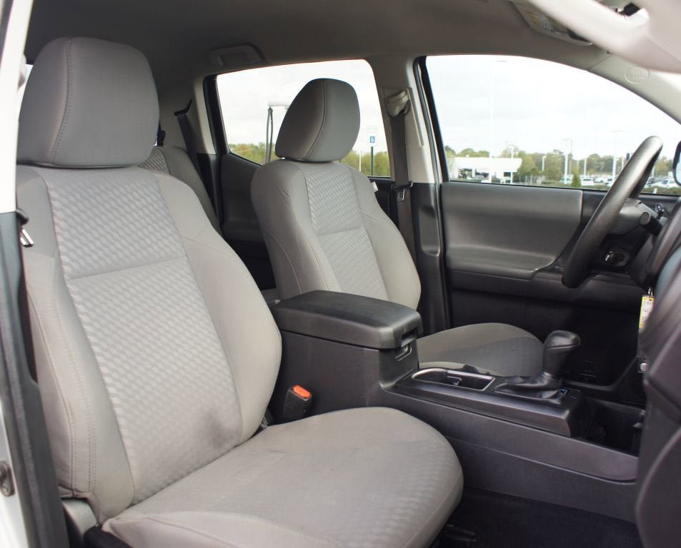 Used 2022 Toyota Tacoma SR AWD/4WD image 21