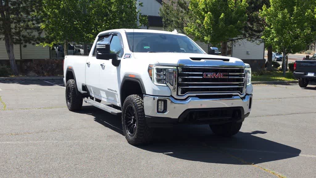 Used 2022 GMC Sierra 3500 SLT w/ Driver Alert Package I AWD/4WD image 3