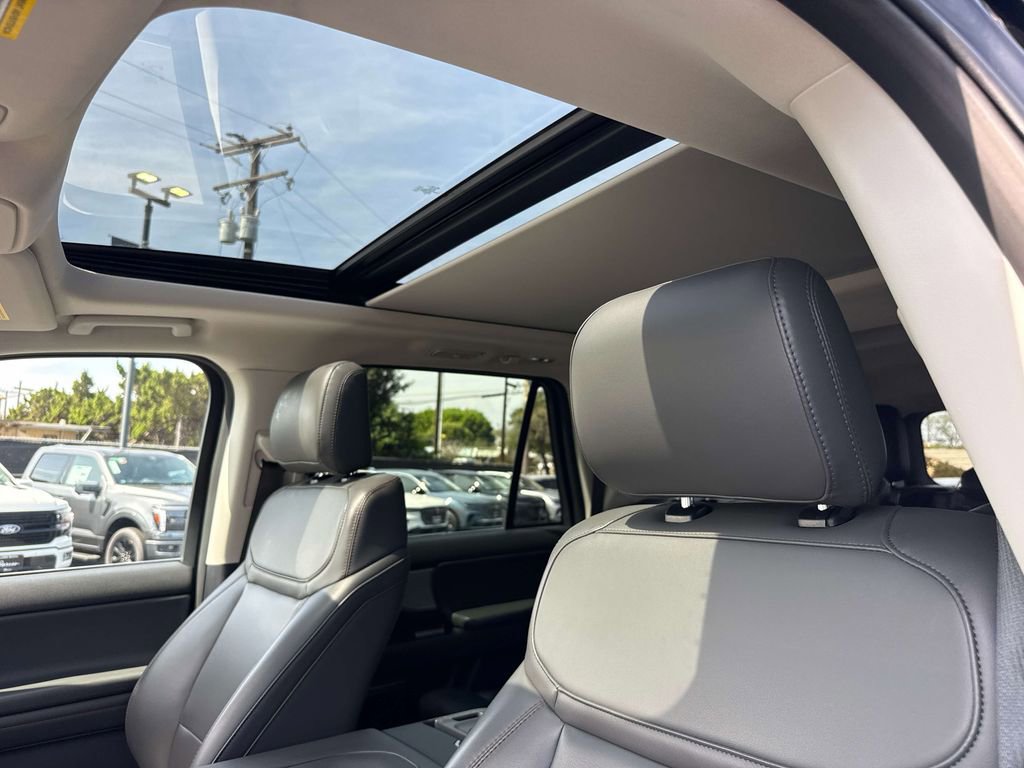 Certified 2025 Ford Expedition Max Active image 28