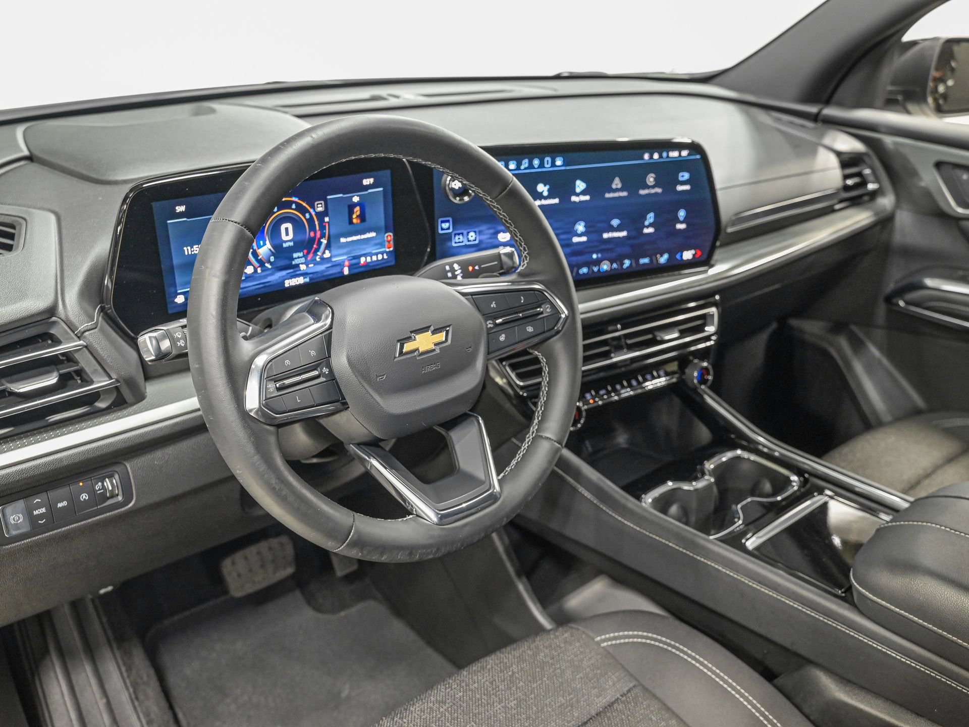 Used 2024 Chevrolet Traverse LS image 14