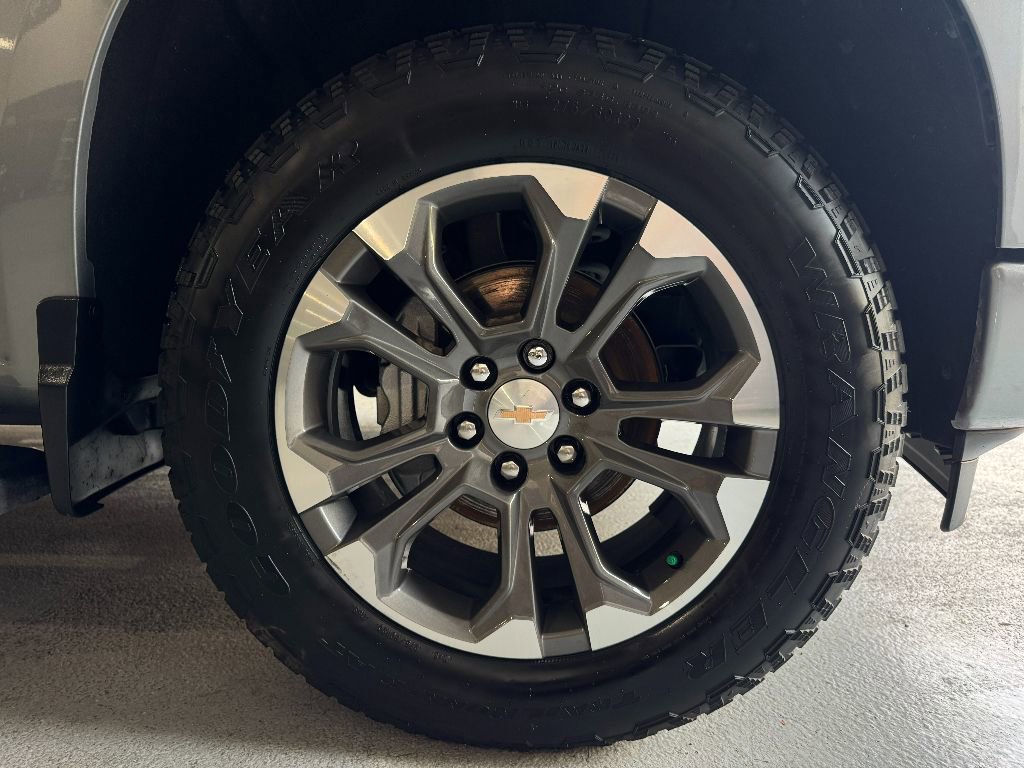 Used 2024 Chevrolet Silverado 1500 High Country w/ Technology Package image 10