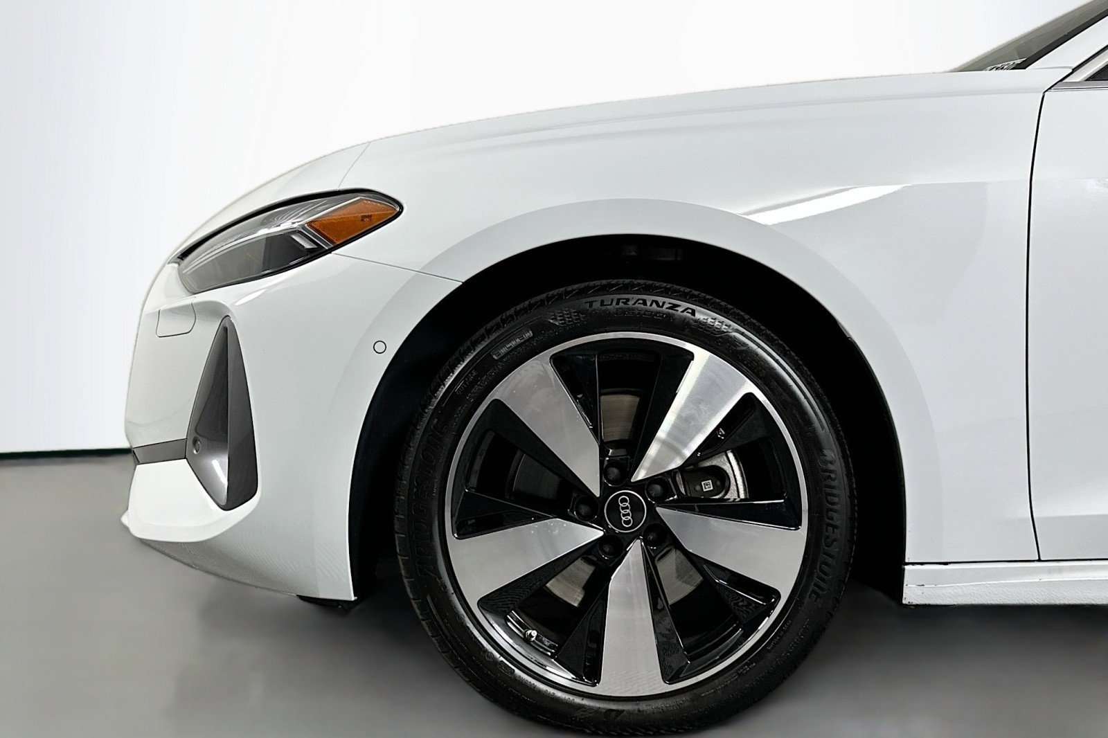 Used 2025 Audi A5 2.0T Premium Plus w/ Premium Plus AWD/4WD image 12