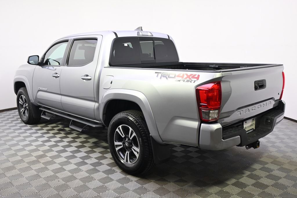 Used 2017 Toyota Tacoma TRD Sport w/ Tow Package (A/T) AWD/4WD image 3