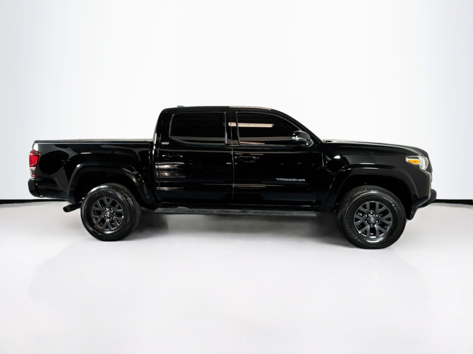 Used 2023 Toyota Tacoma SR image 8