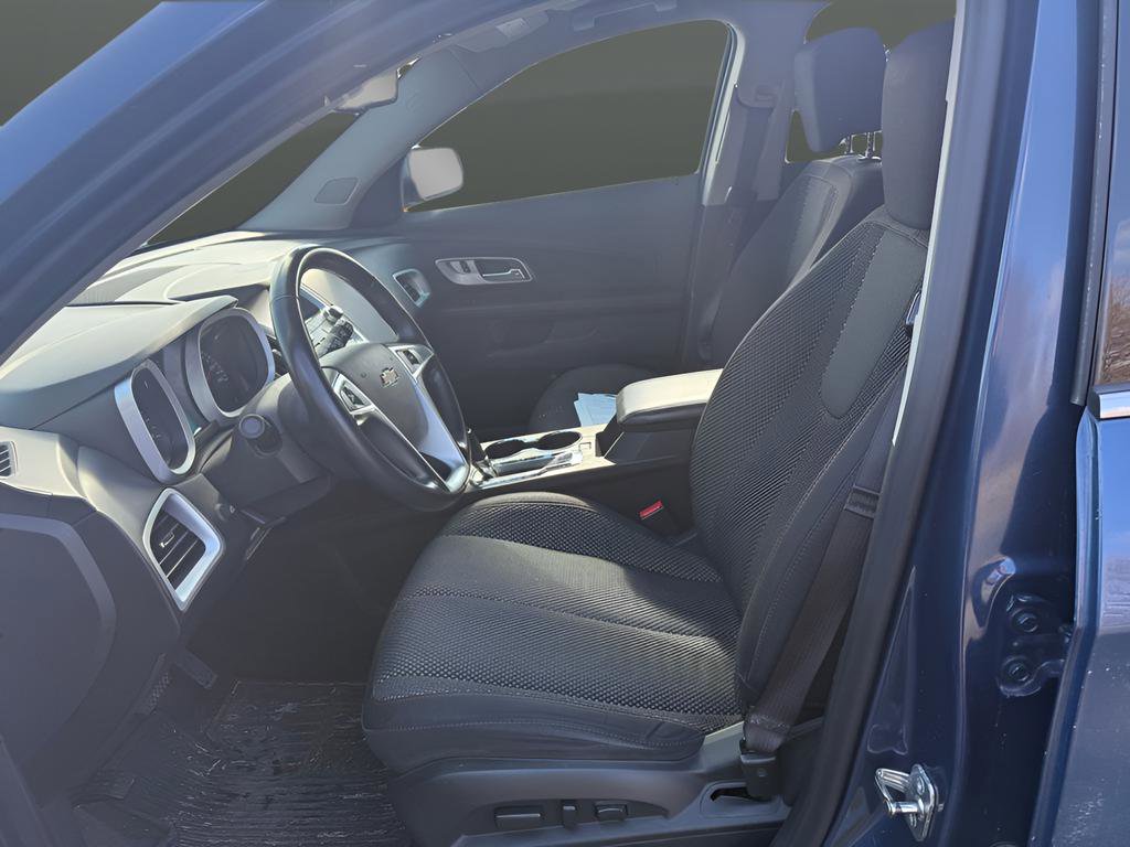 Used 2017 Chevrolet Equinox LT w/ Convenience Package image 9