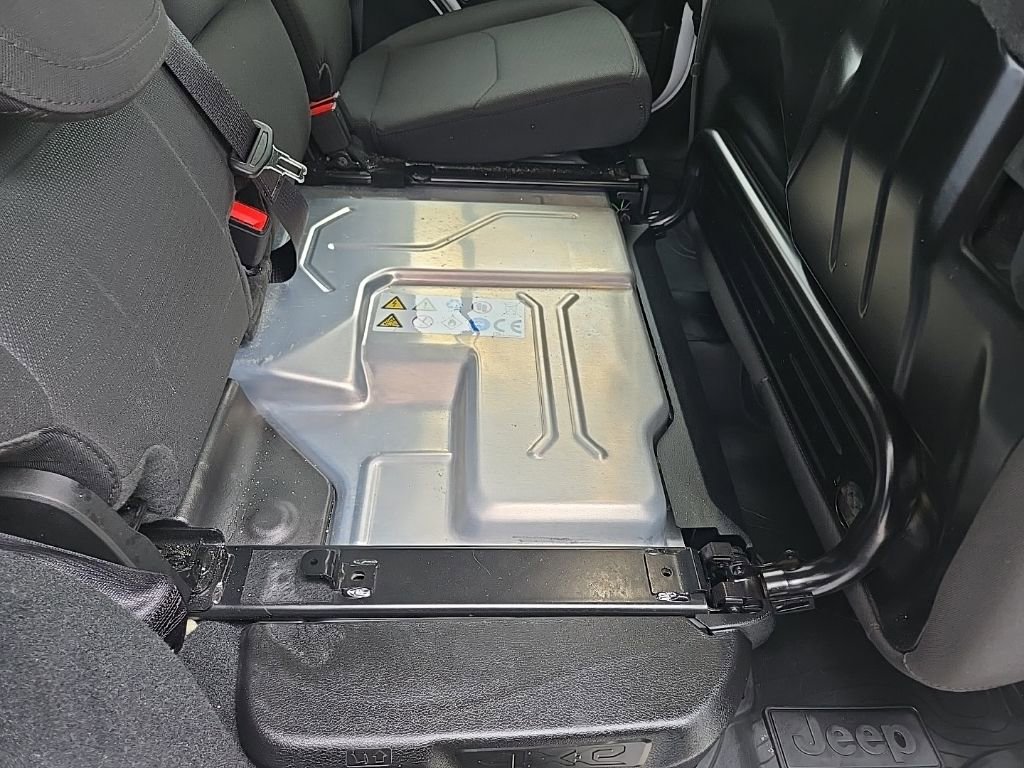 Used 2023 Jeep Wrangler Unlimited image 97