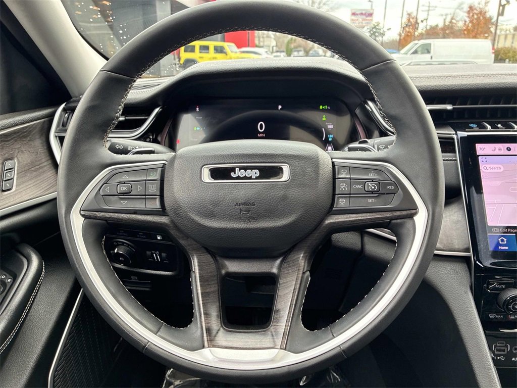 Used 2023 Jeep Grand Cherokee 4WD 4xe image 18