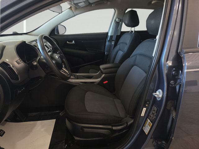 Used 2015 Kia Sportage LX FWD image 12
