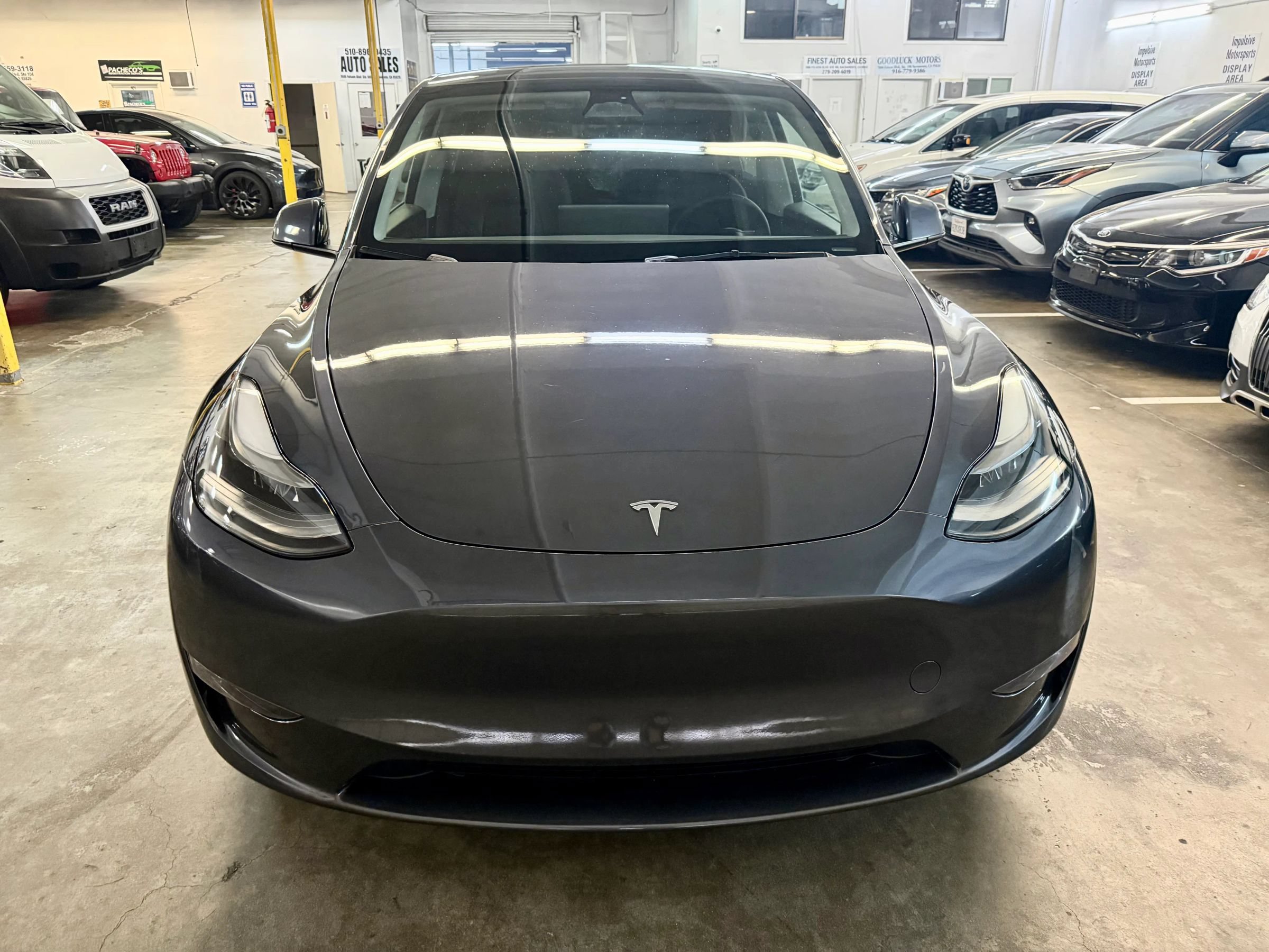 Used 2023 Tesla Model Y Performance AWD/4WD image 2