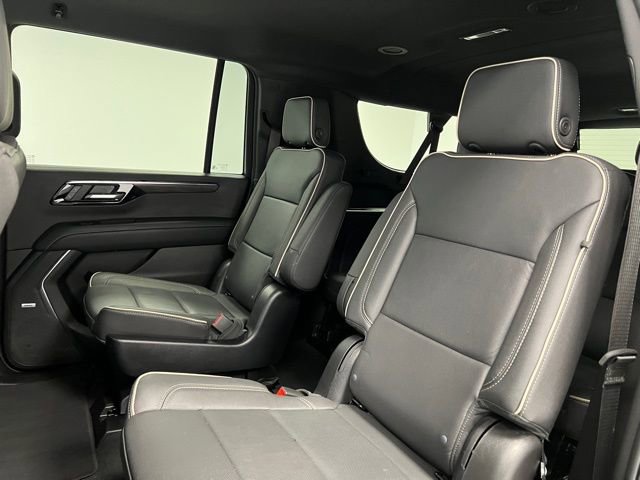 Used 2025 Chevrolet Suburban Premier AWD/4WD image 44