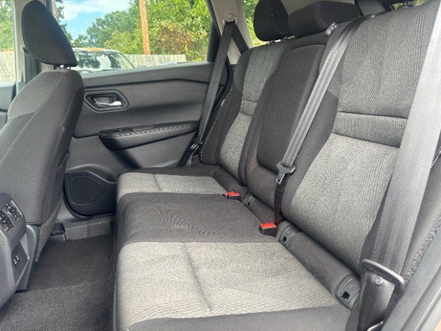 Used 2025 Nissan Rogue SV AWD/4WD image 14