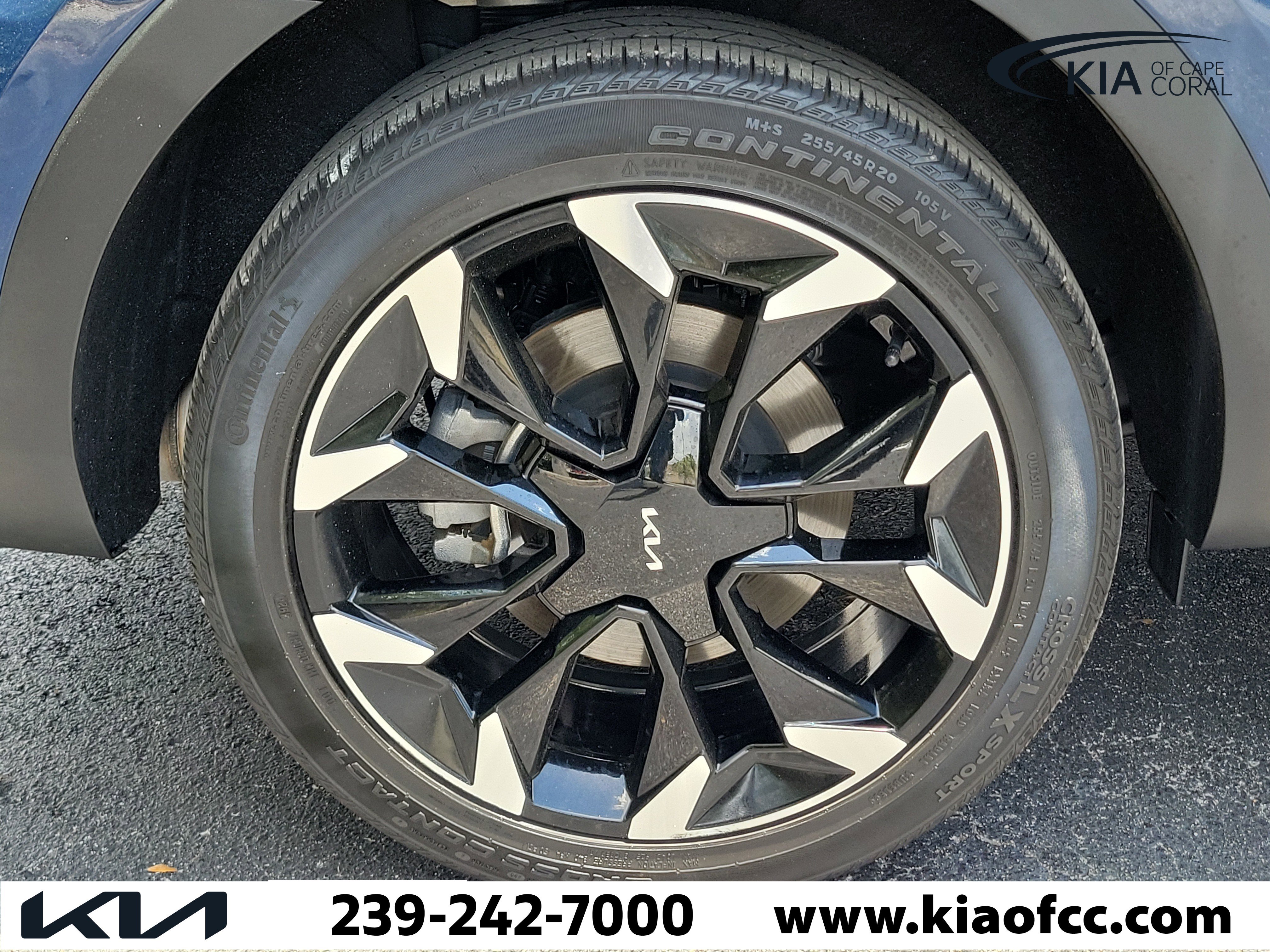 Used 2025 Kia Sorento EX w/ Panoramic Sunroof Package image 7