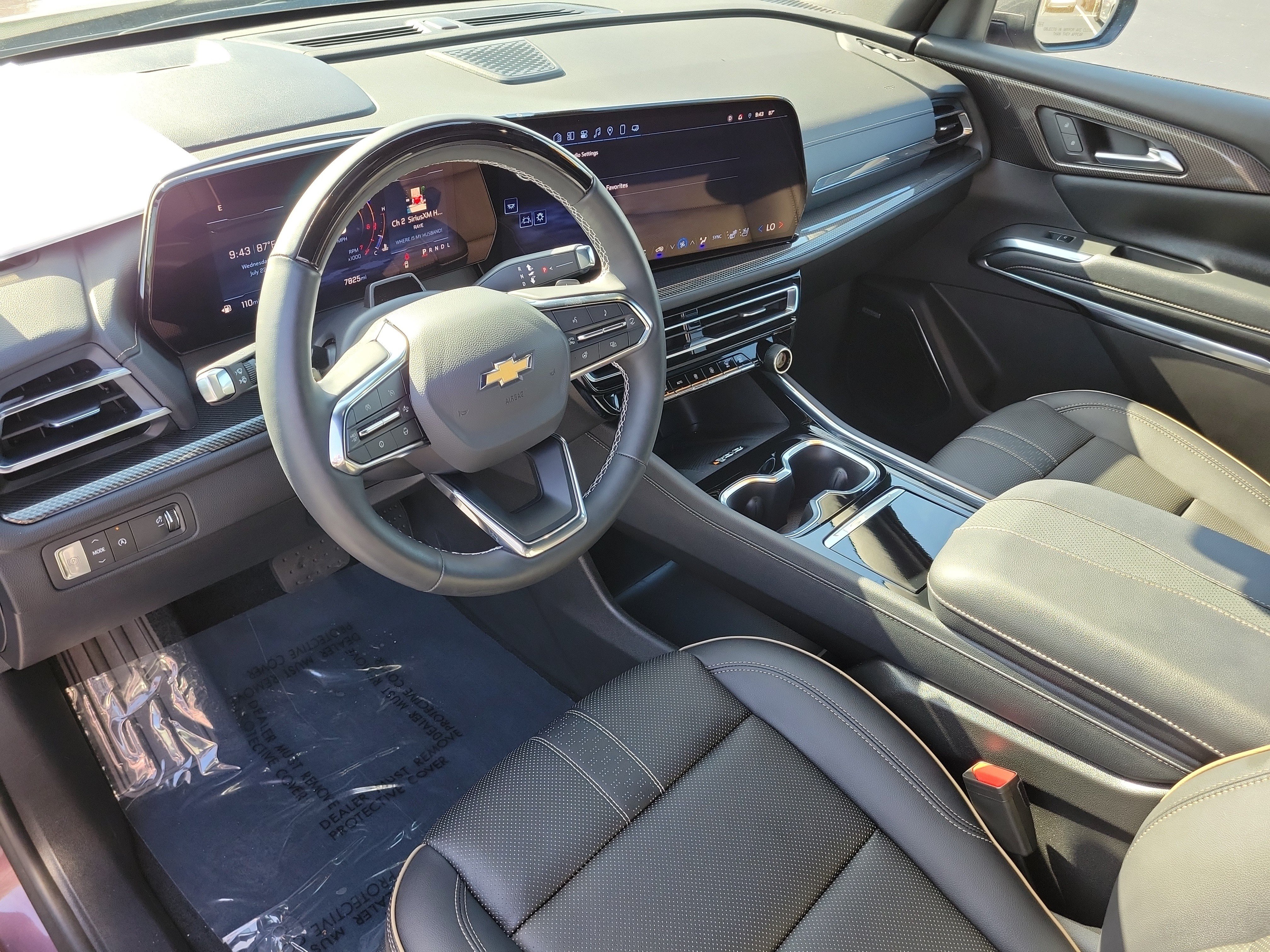 Used 2025 Chevrolet Traverse High Country w/ LPO, Floor Liner Package FWD image 24