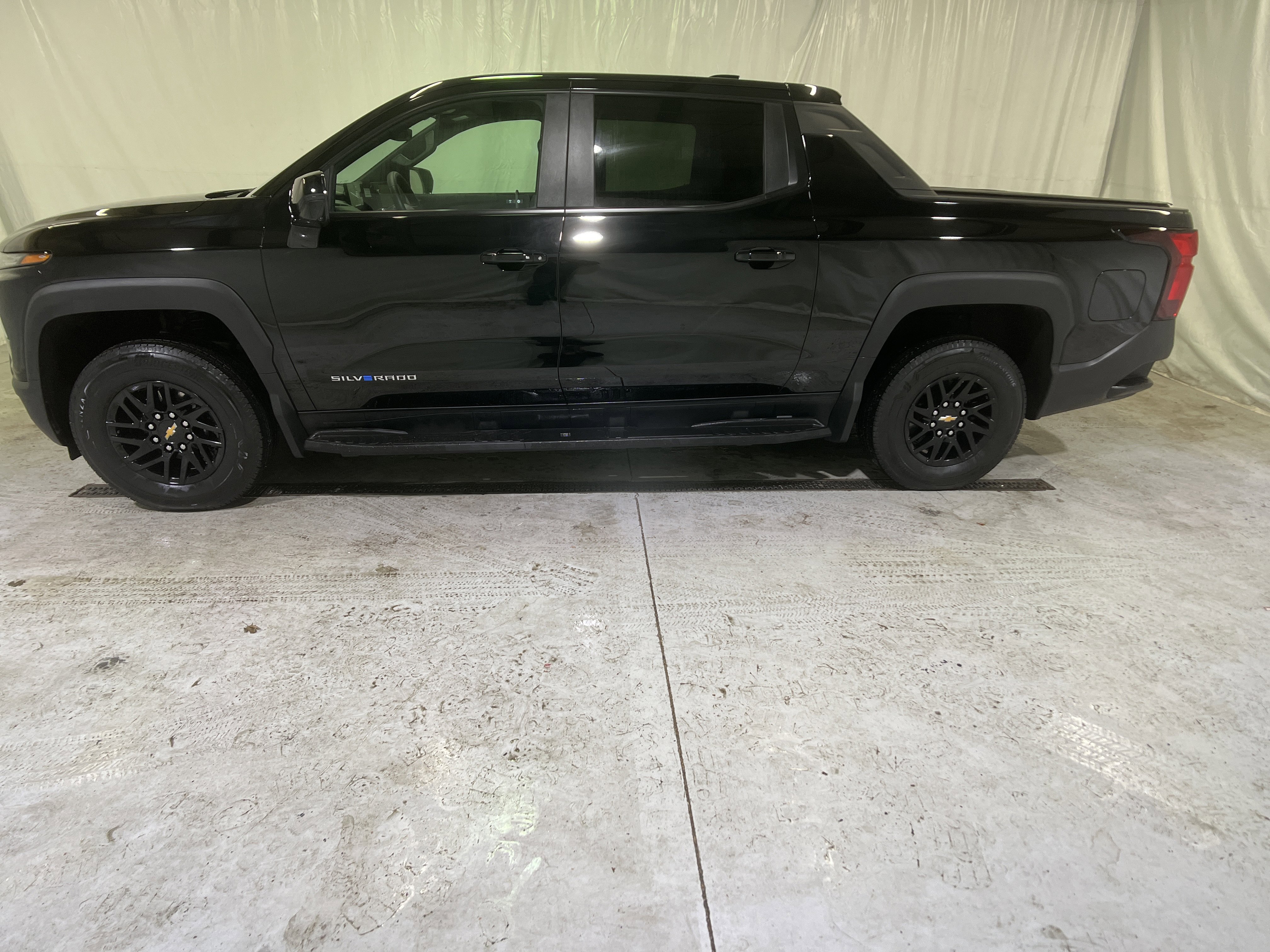 Certified 2024 Chevrolet Silverado EV W/T image 7