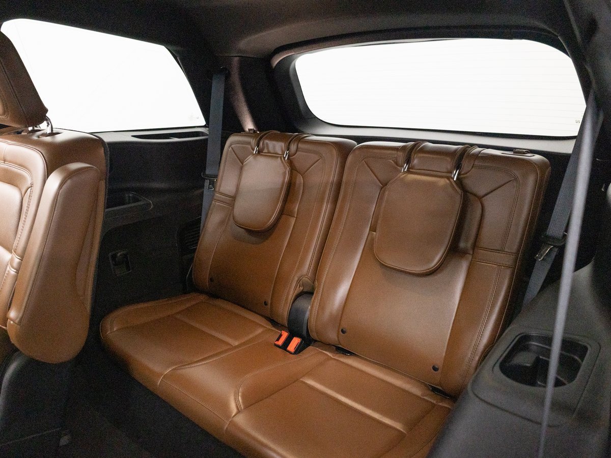 Used 2021 Lincoln Aviator Reserve w/ Equipment Group 201A image 16