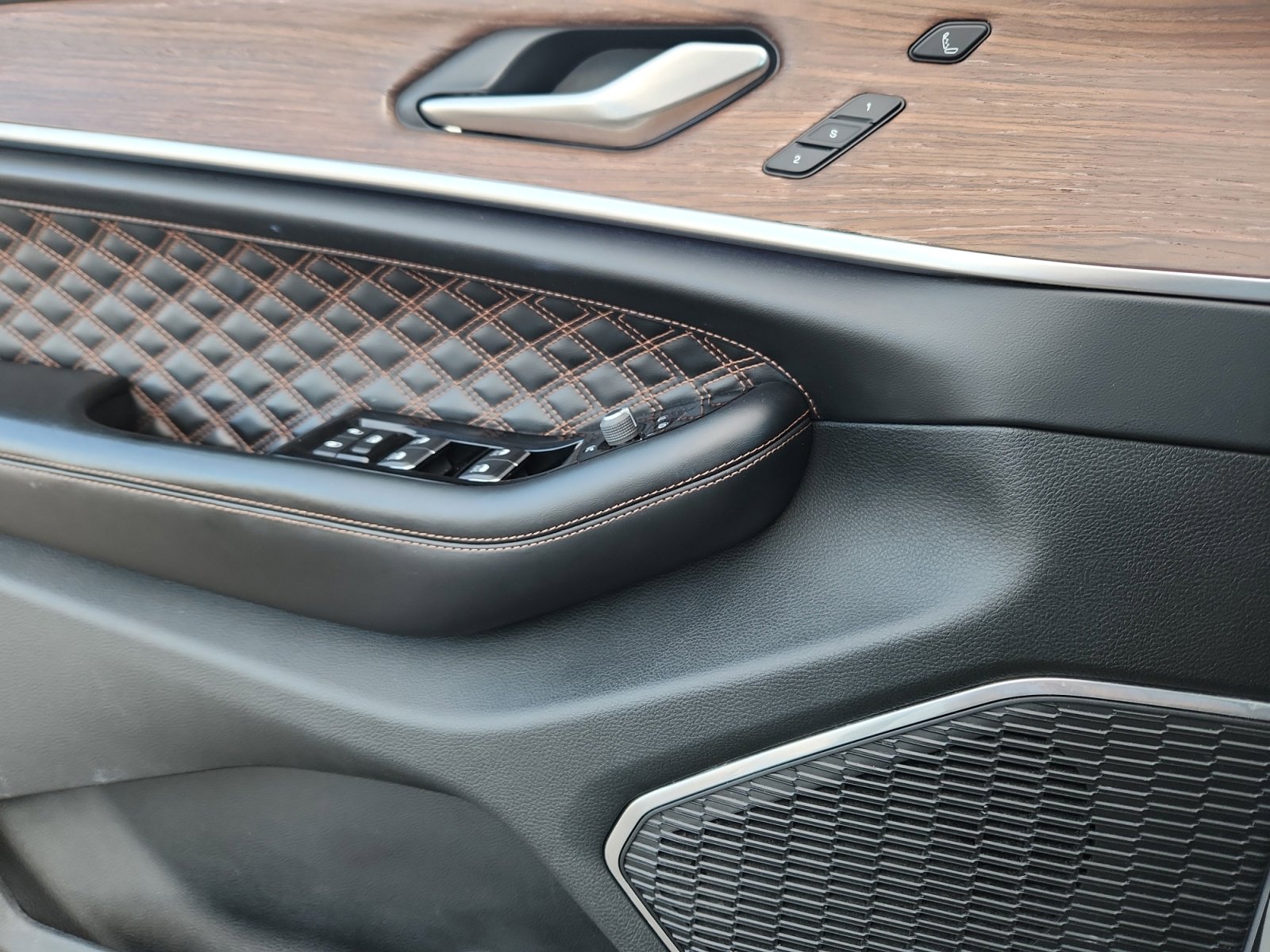 Used 2021 Jeep Grand Cherokee L Summit w/ Advanced Protech Group IV image 15