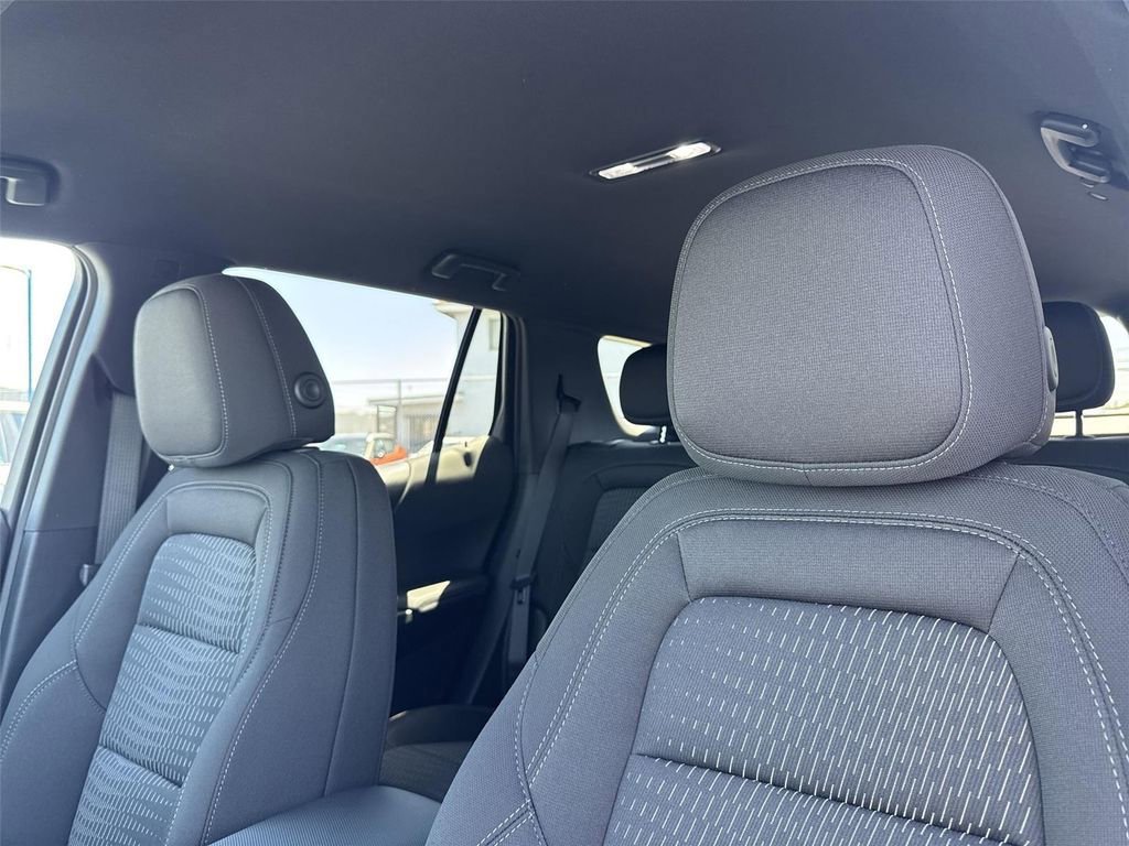 New 2026 Chevrolet Equinox LT w/ Safety and Technology Package FWD image 24