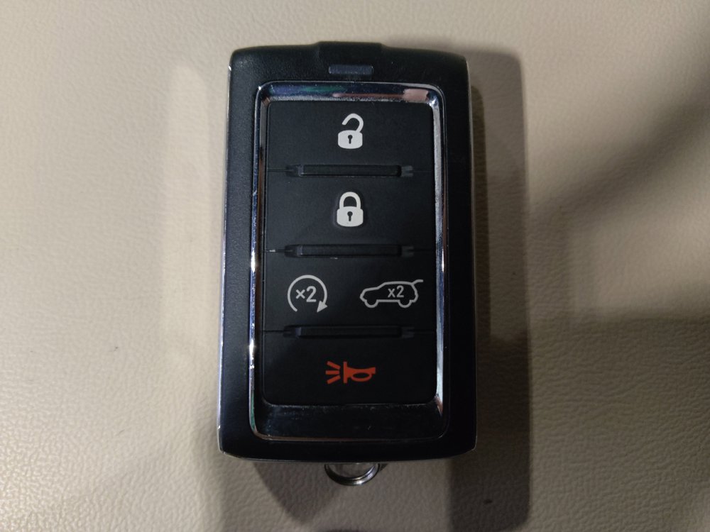 Used 2023 Jeep Grand Cherokee 4WD 4xe image 32