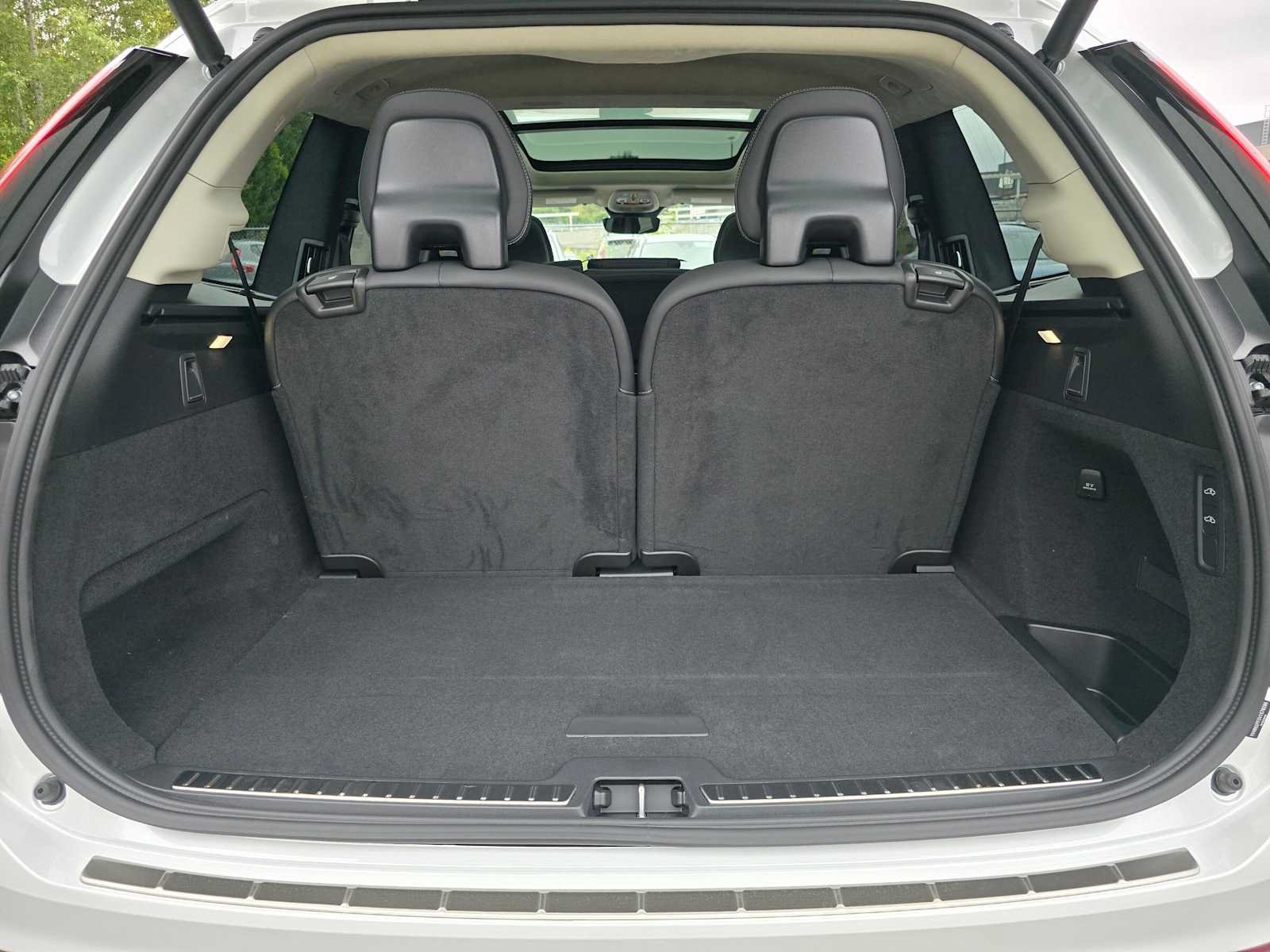 New 2027 Volvo XC90 B6 Ultra AWD/4WD image 14