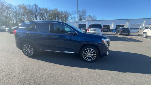 Used 2023 GMC Terrain Denali w/ Denali Premium Package image 9