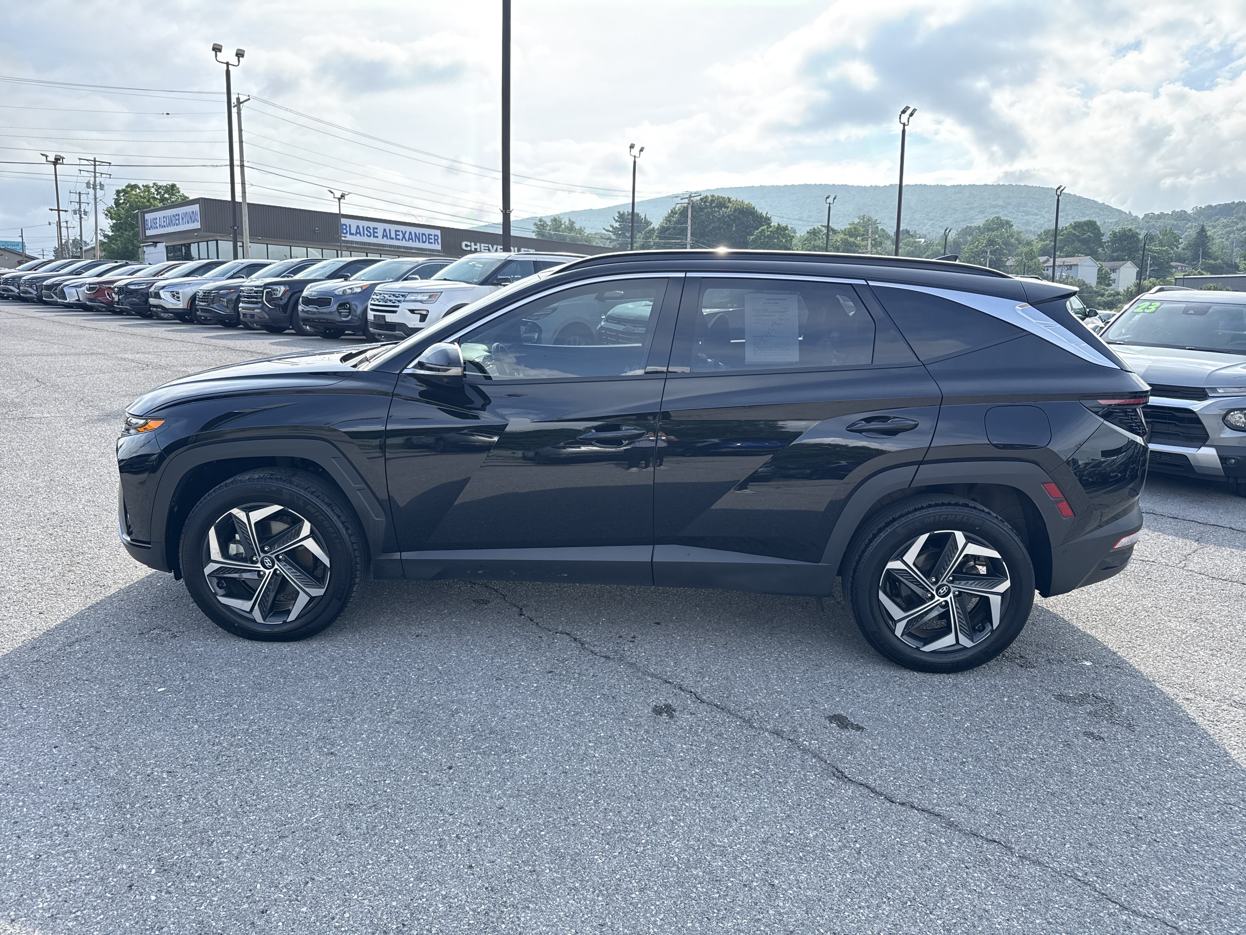 Certified 2024 Hyundai Tucson Limited AWD/4WD image 5