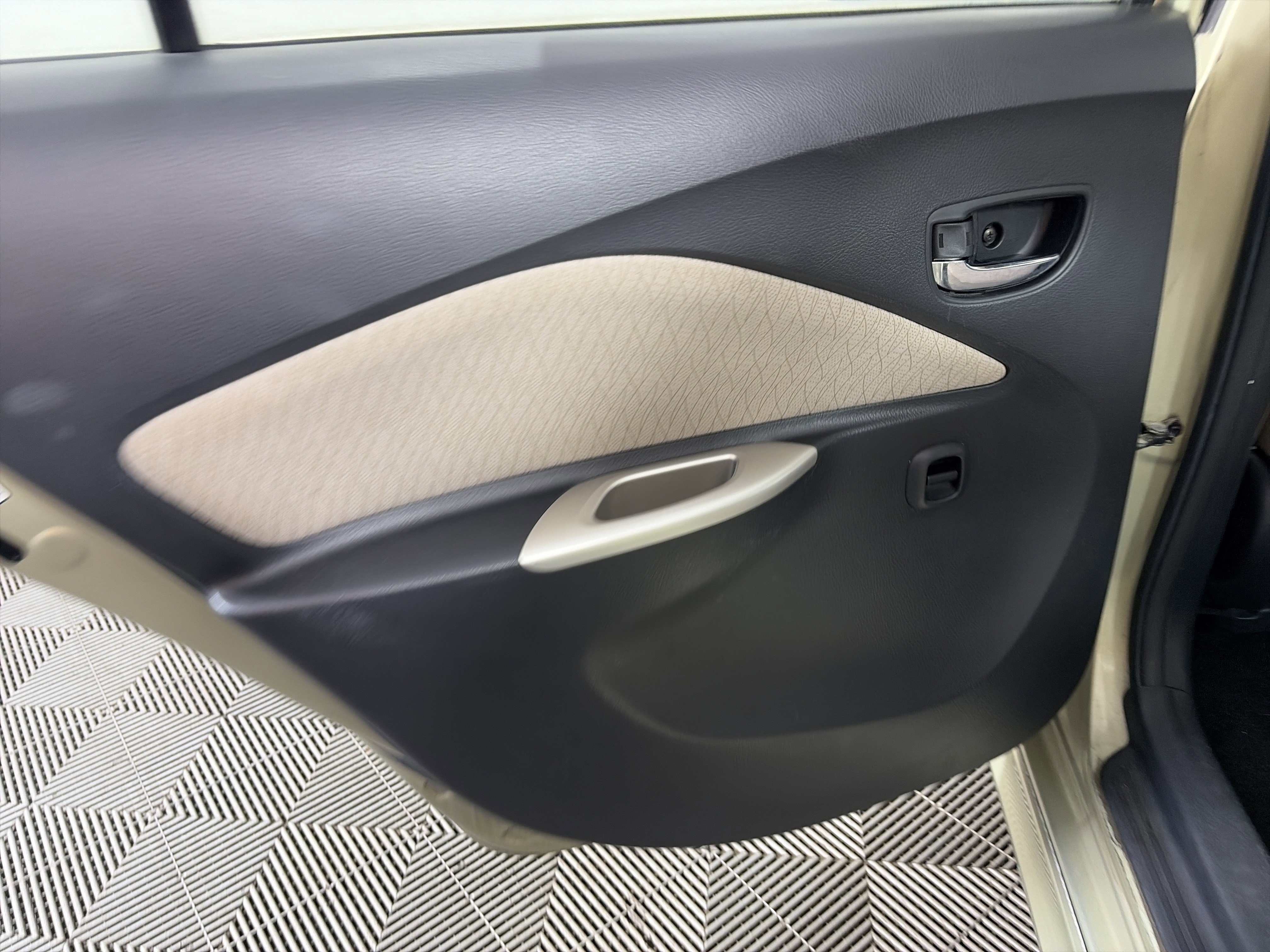 Used 2007 Toyota Yaris Sedan image 33