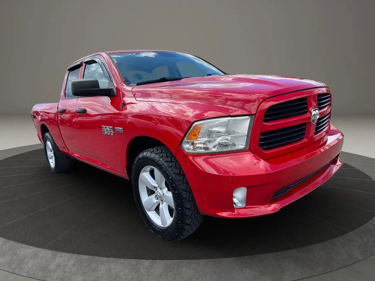 Used 2016 RAM 1500 Express AWD/4WD image 3