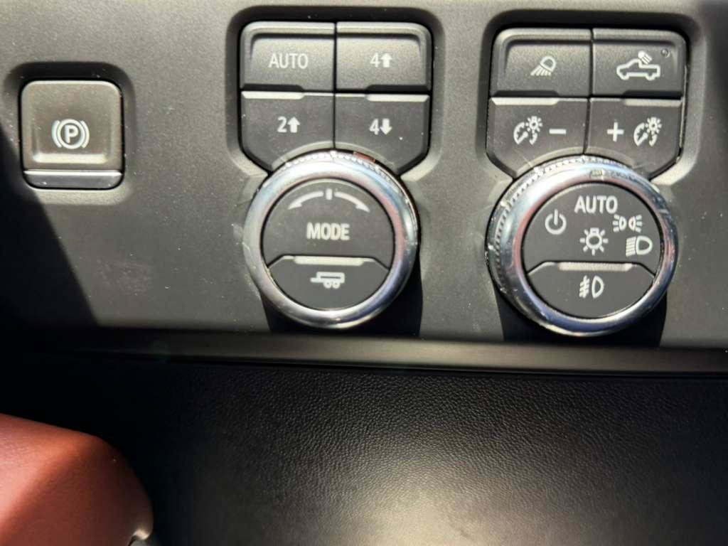 Used 2023 GMC Sierra 1500 Denali Ultimate AWD/4WD image 35