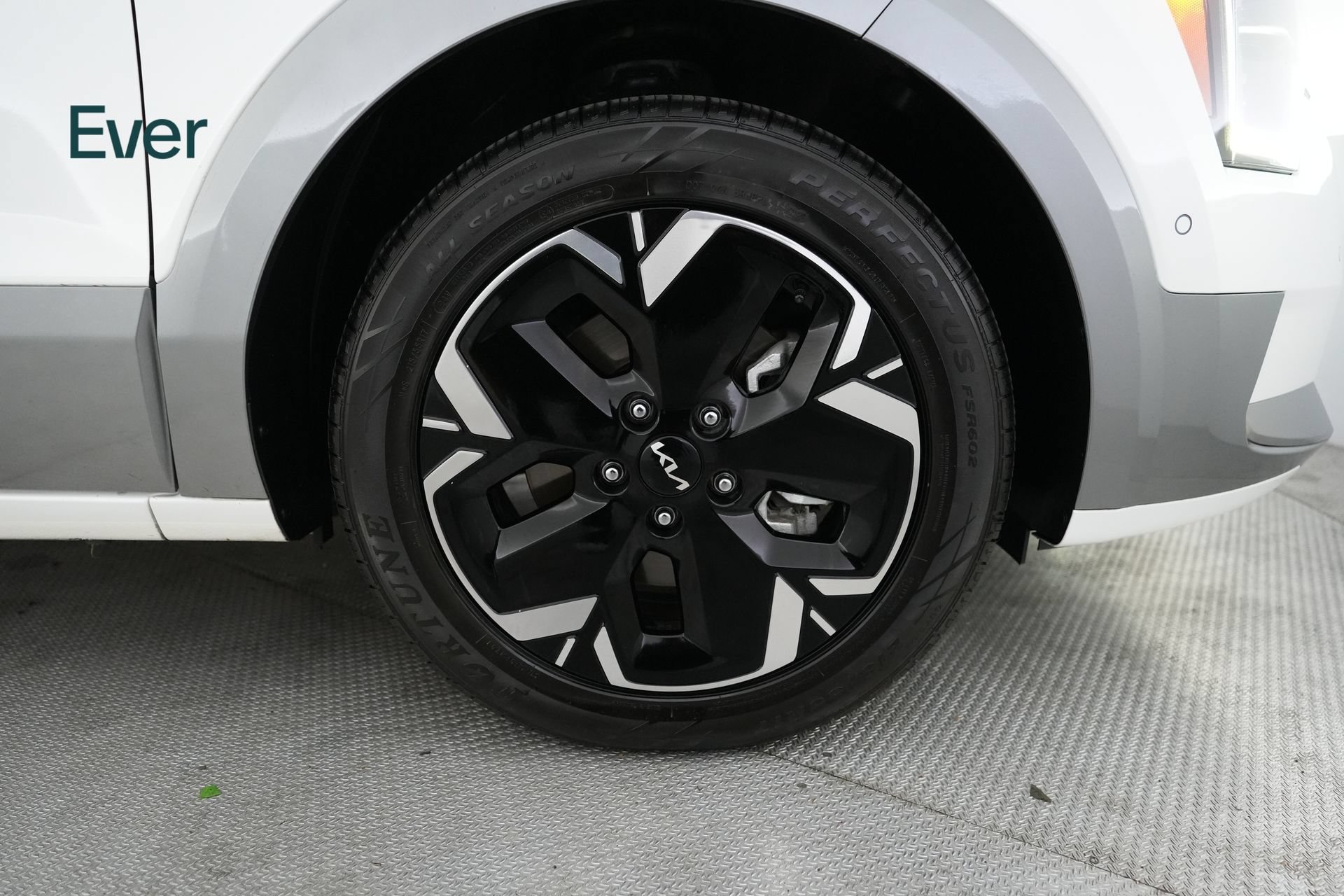 Used 2024 Kia Niro Wave w/ Wave Preserve Package FWD image 22