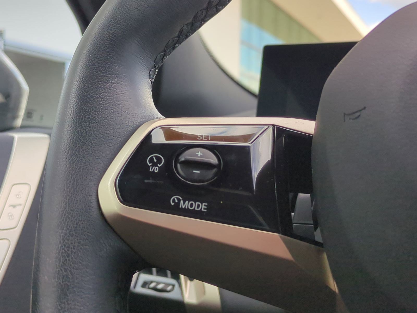 Used 2024 BMW iX xDrive50 w/ Sport Package image 18